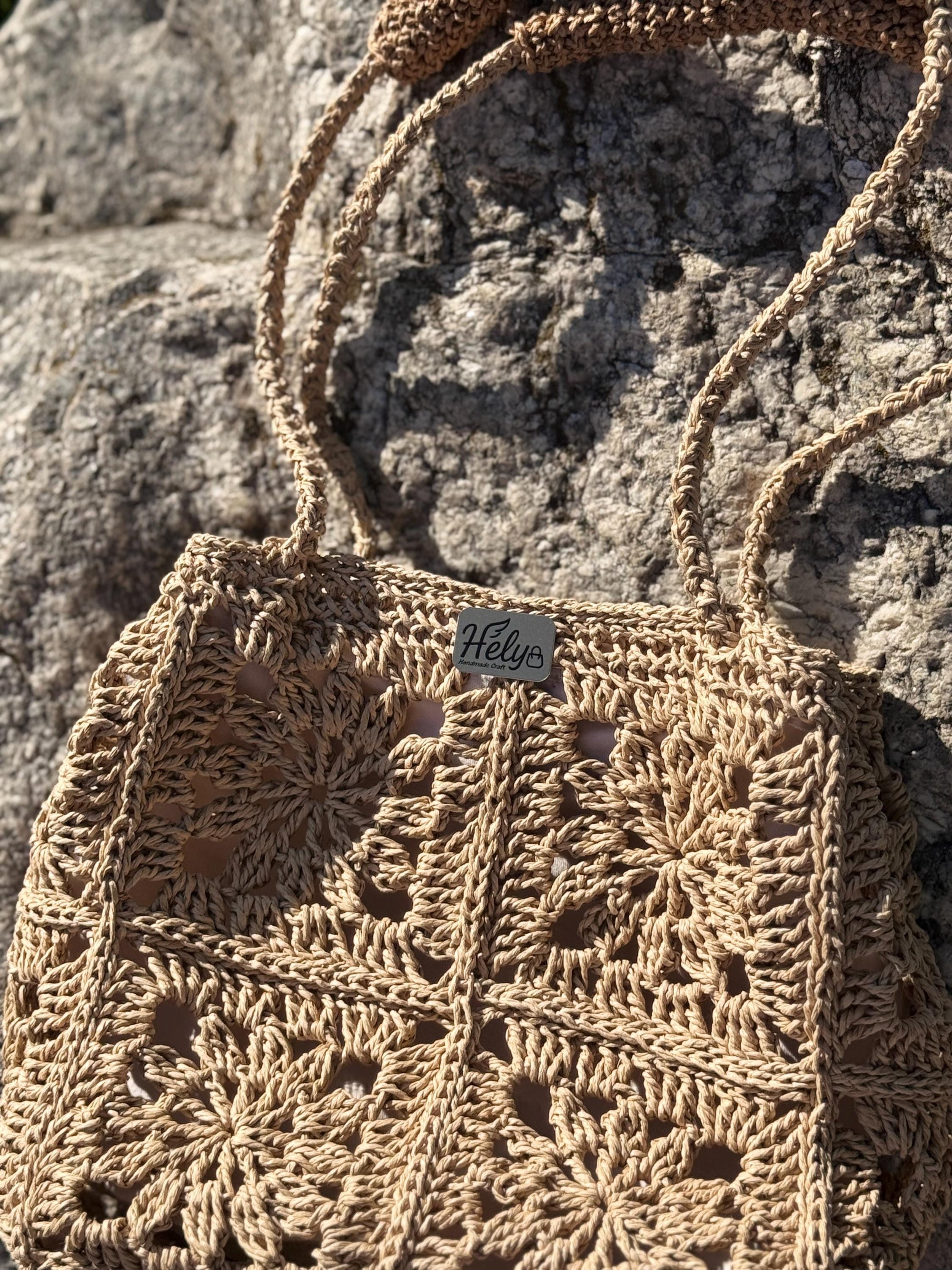 El Yapımı Örgü Omuz Çantası – Boho Günlük Tote, Kare Motif Tasarım, Kağıt İp Çanta