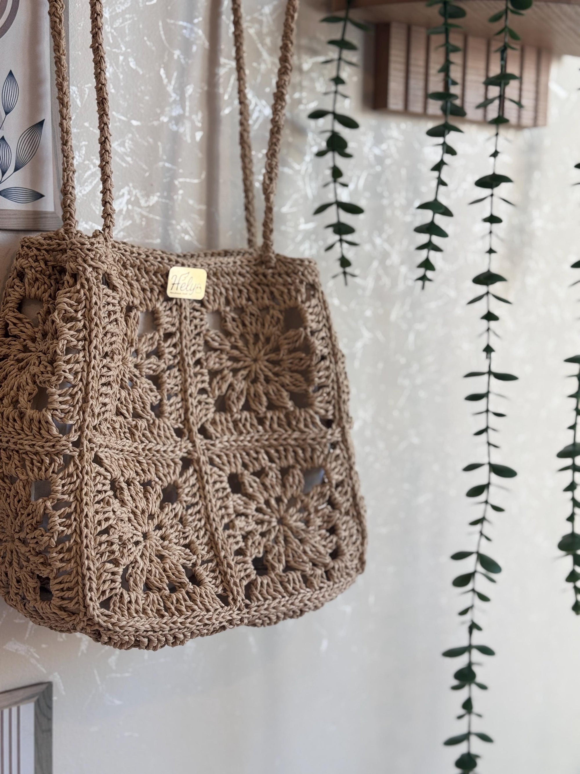 El Yapımı Örgü Omuz Çantası – Boho Günlük Tote, Kare Motif Tasarım, Kağıt İp Çanta